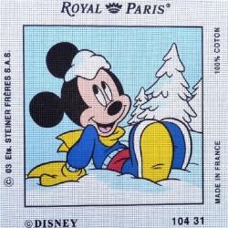 Canevas à broder 30 x 30 cm marque ROYAL PARIS thème DISNEY Mickey à la neige