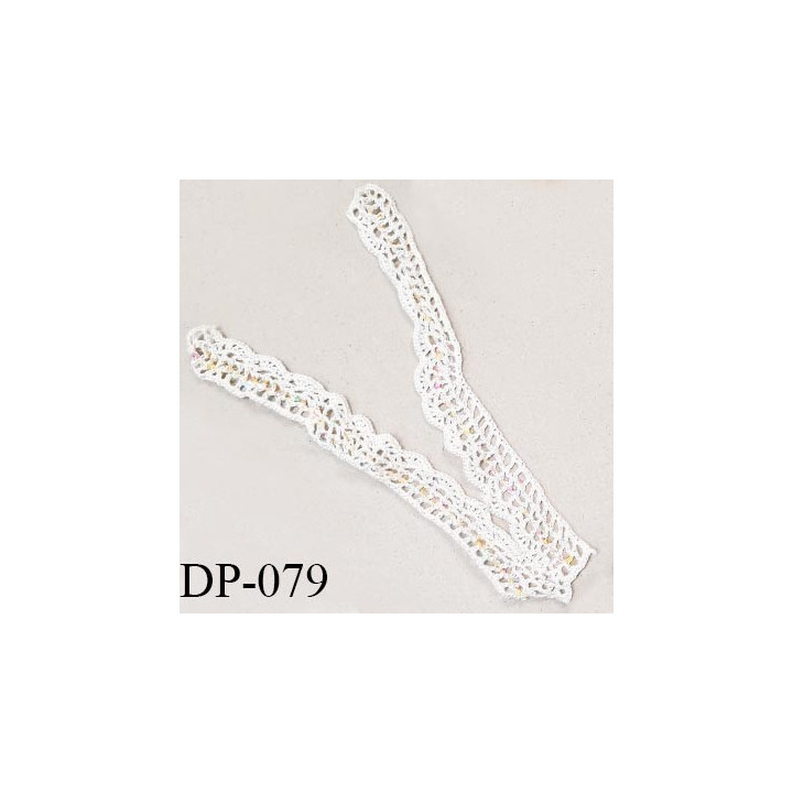 Devant plastron col crochet couleur naturel avec sequins largeur 16 cm hauteur 29 cm prix à l'unité