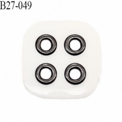 Bouton 27 mm en pvc couleur naturel 4 trous avec oeillet chrome diamètre 27 mm épaisseur 4.5 mm prix à l'unité