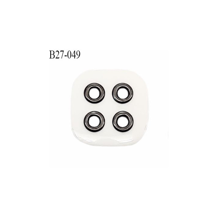 Bouton 27 mm en pvc couleur naturel 4 trous avec oeillet chrome diamètre 27 mm épaisseur 4.5 mm prix à l'unité