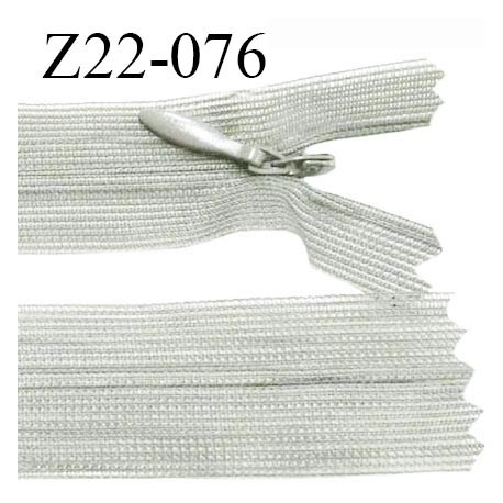 Fermeture zip 22 cm non séparable couleur vert gris avec glissière nylon invisible largeur 2.5 cm prix à l'unité