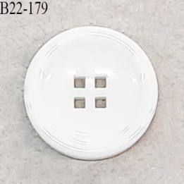 Bouton 22 mm en pvc couleur naturel 4 trous diamètre 22 mm épaisseur 4 mm prix à la pièce