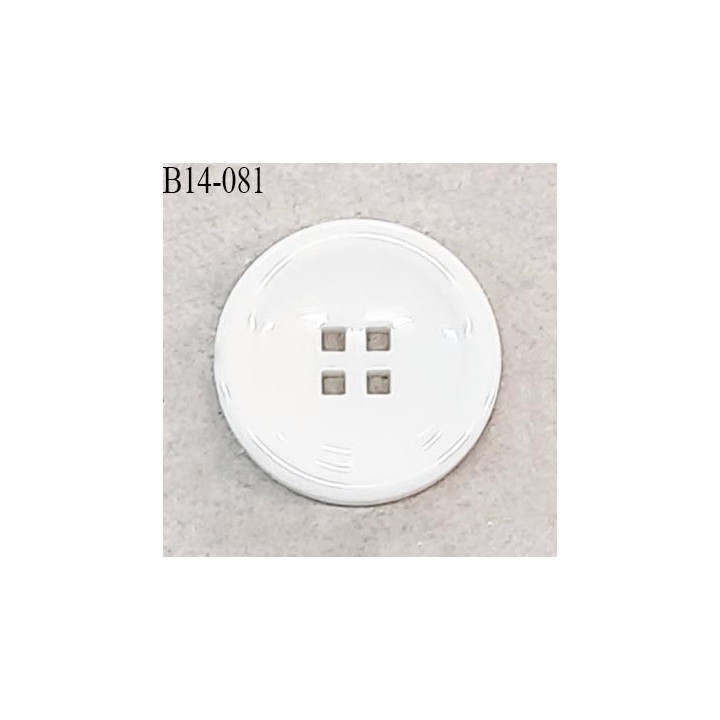 Bouton 14 mm en pvc couleur naturel 4 trous diamètre 14 mm épaisseur 4 mm prix à la pièce
