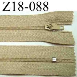 fermeture éclair longueur 18 cm couleur beige crème  non séparable zip nylon largeur 2.5 cm