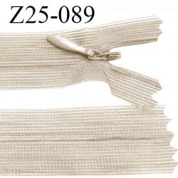 Fermeture zip 25 cm non séparable couleur beige avec glissière nylon invisible prix à l'unité