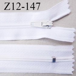 Fermeture zip 12 cm non séparable couleur naturel largeur 2.5 cm zip nylon longueur 12 cm largeur 4 mm prix à la pièce