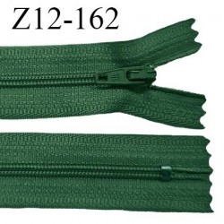 Fermeture zip 12 cm non séparable couleur vert bouteille largeur 2.5 cm zip nylon longueur 12 cm largeur 4 mm prix à la pièce