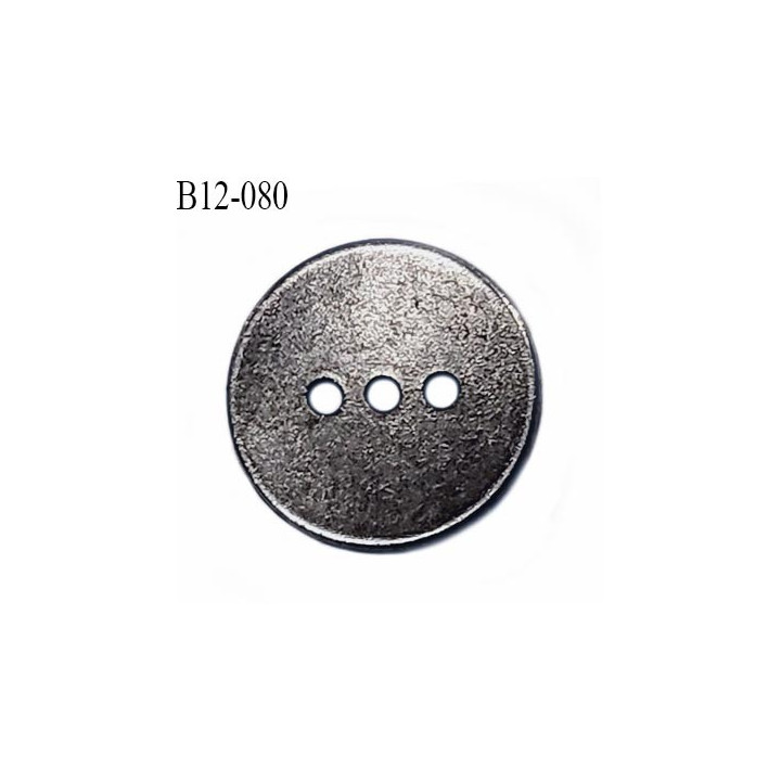 Bouton 12 mm en métal couleur acier 3 trous forme incurvé des 2 coté diamètre 12 mm épaisseur 1.5 mm prix à la pièce
