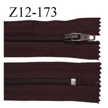 Fermeture zip 12 cm non séparable couleur prune très foncé largeur 2.5 cm zip nylon longueur 12 cm largeur 4 mm prix à la pièce