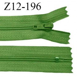 Fermeture zip 12 cm non séparable couleur vert largeur 2.5 cm zip nylon longueur 12 cm largeur 4 mm prix à la pièce