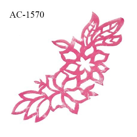 Décor motif fleur à coudre couleur rose longueur 21.5 cm largeur max 10 cm très joli prix à la pièce