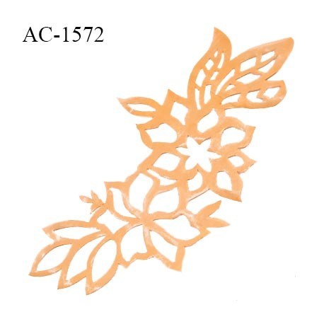 Décor motif fleur thermocollant couleur orange longueur 21.5 cm largeur max 10 cm très joli prix à la pièce