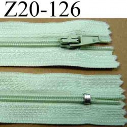 fermeture éclair longueur 20 cm couleur vert non séparable zip nylon largeur 2.5 cm largeur de la glissière 4 mm