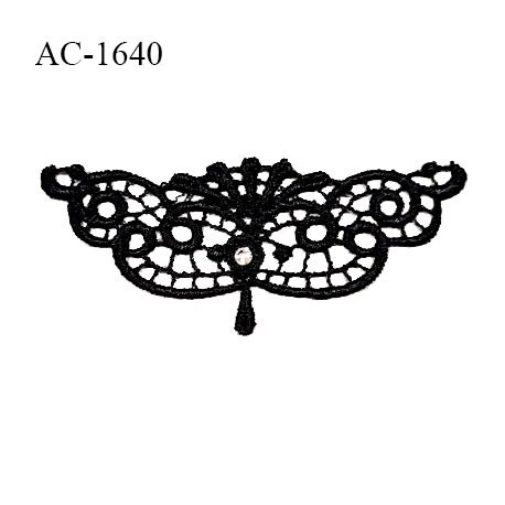 Décor ornement motif à coudre couleur noir avec un strass longueur 7 cm hauteur 3 cm très joli prix à la pièce