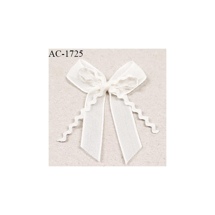 Noeud lingerie 40 mm haut de gamme en mousseline mate couleur naturel largeur 40 mm hauteur 50 mm prix à l'unité