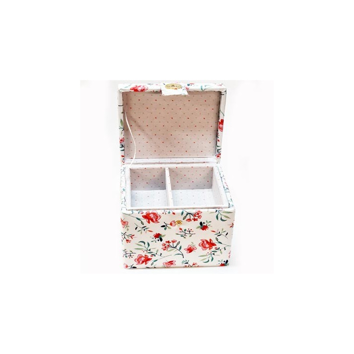 Boite couture DMC en forme de cube  dimension chaque coté 16 cm hauteur 16 cm en bois recouvert de tissu poids 925 grs