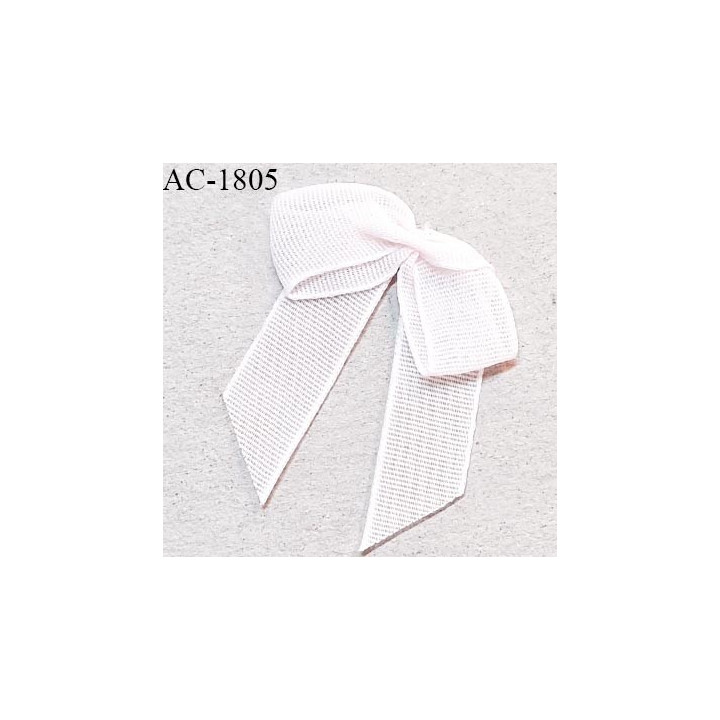 Noeud lingerie haut de gamme mousseline couleur rose jasmin largeur 30 mm hauteur 40 mm prix à la pièce