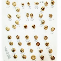 Plaque de 38 boutons couleur or pour création unique prix pour la plaque entière