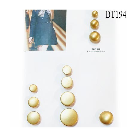 Plaque de 11 boutons de créateur couleur doré mat pour création unique prix pour la plaque entière