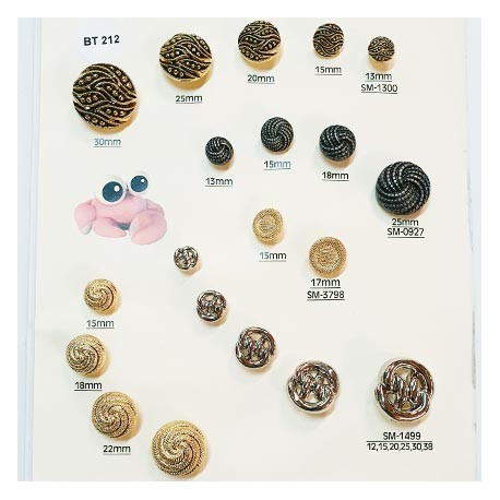 Plaque de 18 boutons couleur or et argent diamètre 11 mm à 28 mm prix pour la plaque entière