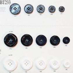 Plaque de 15 boutons couleur noir et blanc diamètre 15 à 32 mm pour création unique prix pour la plaque entière