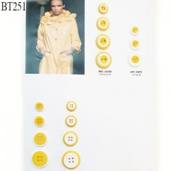 Plaque de 13 boutons couleur blanc et jaune diamètre 10 à 28 mm pour création unique prix pour la plaque entière