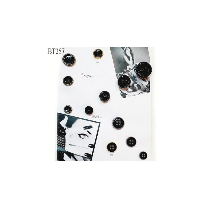 Plaque de 12 boutons diamètre 18 mm à 34 mm pour création unique prix pour la plaque entière