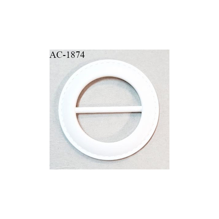 Boucle 50 mm pvc couleur naturel diamètre 77 mm largeur du passage pour sangles et autres 50 mm prix à l'unité