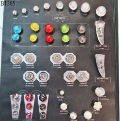 Plaque de 41 boutons diamètre de 10 à 25 mm et 2 boutons style duffle coat pour création unique prix pour la plaque entière