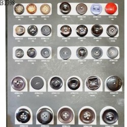 Plaque de 32 boutons diamètre de 20 à 32 mm pour création unique prix pour la plaque entière
