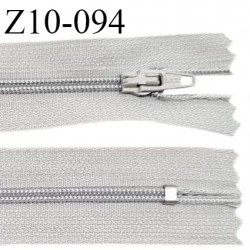 Fermeture zip 10 cm couleur gris clair non séparable largeur 2.5 cm glissière nylon largeur 4 mm longueur 10 cm prix à l'unité