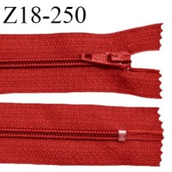 Fermeture zip 18 cm non séparable couleur rouge largeur 2.7 cm zip nylon longueur 18 cm prix à l'unité