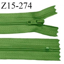 Fermeture zip 15 cm couleur vert non séparable largeur 2.5 cm glissière nylon largeur 4 mm longueur 15 cm prix à l'unité