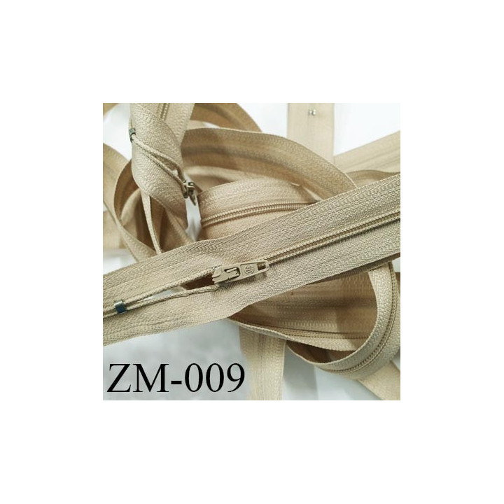 Fermeture 75 cm montée sur rouleau couleur BEIGE 1 curseur par fermeture de 75 cm largeur 25 mm largeur du zip 4 mm
