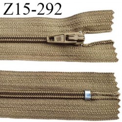Fermeture zip 15 cm couleur beige foncé non séparable largeur 2.5 cm glissière nylon largeur 4 mm longueur 15 cm prix à l'unité