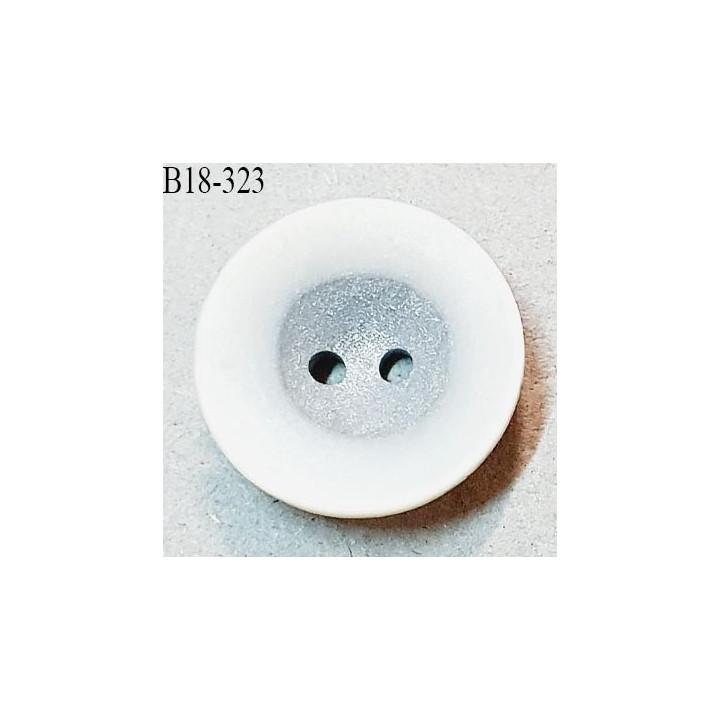 Bouton 18 mm en pvc couleur nacre et gris 2 trous diamètre 18 mm prix à la pièce