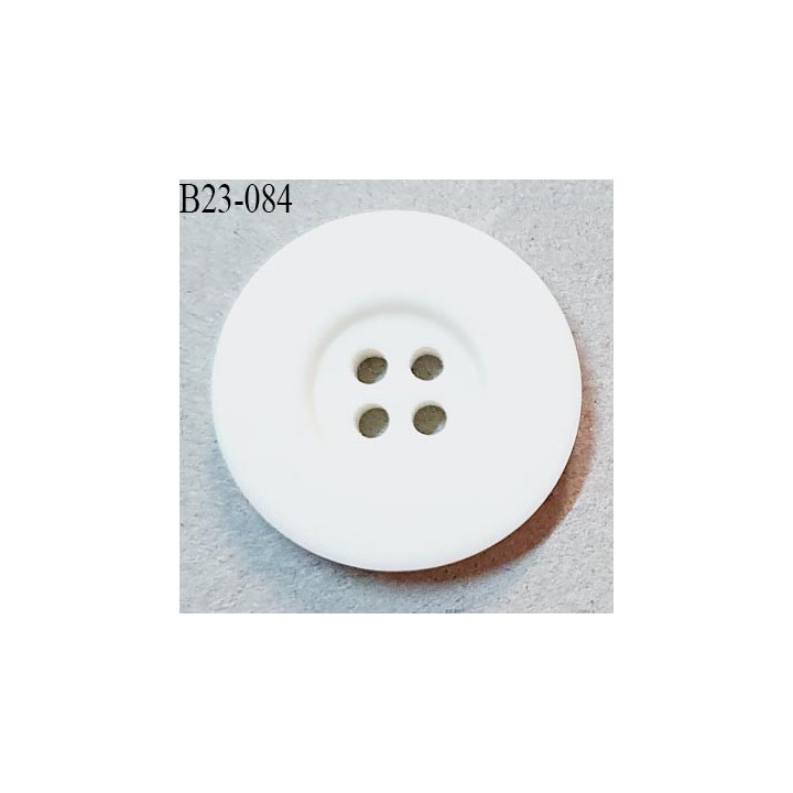 Bouton 23 mm couleur naturel 4 trous diamètre 23 mm épaisseur 4 mm prix à l'unité