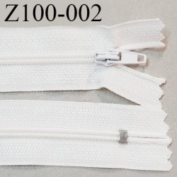 Fermeture zip 100 cm non séparable couleur écru largeur 2.7 cm longueur 100 cm prix à la pièce