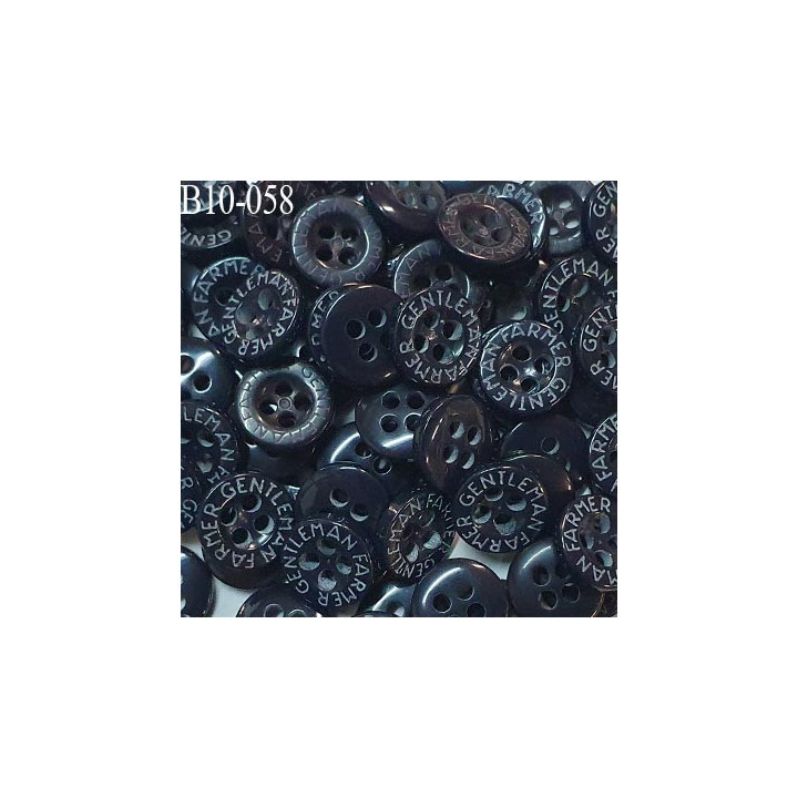 Bouton 10 mm très haut de gamme inscription Gentleman Farmer couleur bleu très foncé tirant sur le noir 4 trous prix à la pièce