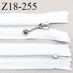 Fermeture zip YKK 18 cm non séparable couleur blanc longueur 18 cm largeur 2.7 cm glissière métal couleur argent prix à l'unité