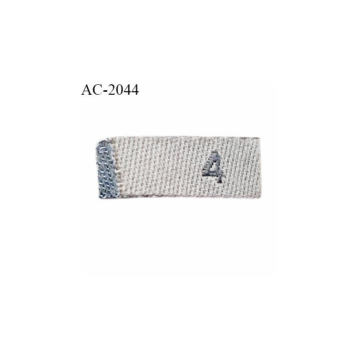Etiquette tissée à coudre numérotée 4 couleur gris hauteur 8 mm largeur 1.5 cm largeur déplié 3 cm prix à l'unité