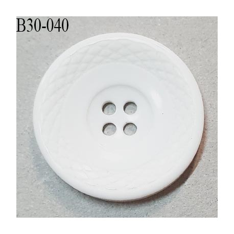 Bouton 31 mm en pvc couleur naturel 24 trous diamètre 31 mm épaisseur 5 mm prix à la pièce