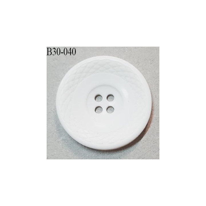 Bouton 31 mm en pvc couleur naturel 24 trous diamètre 31 mm épaisseur 5 mm prix à la pièce