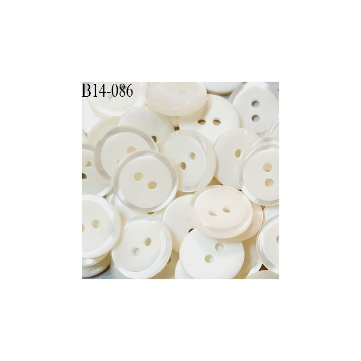 Bouton 14 mm couleur écru nacré 2 trous diamètre 14 mm épaisseur 3 mm prix au mètre