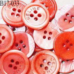 Bouton nacré 17 mm inscription CELINE très haut de gamme couleur rose corail 4 trous diamètre 17 mm prix à l'unité