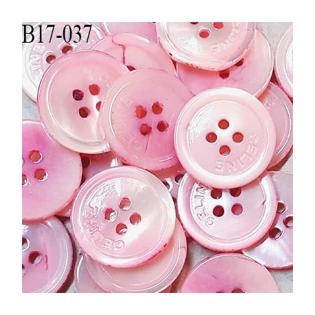 Bouton nacré 17 mm inscription CELINE très haut de gamme couleur rose 4 trous diamètre 17 mm épaisseur 3 mm prix à l'unité