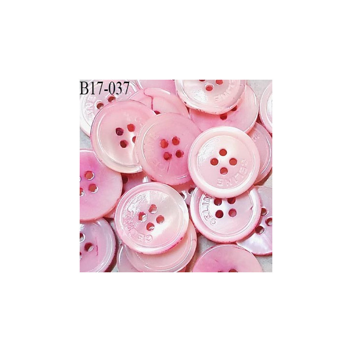 Bouton nacré 17 mm inscription CELINE très haut de gamme couleur rose 4 trous diamètre 17 mm épaisseur 3 mm prix à l'unité