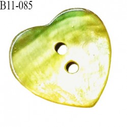 Bouton coeur nacre 11 mm couleur vert anis 2 trous largeur 11 mm prix à la pièce