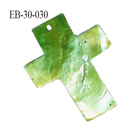 Pendentif croix en nacre couleur vert largeur 30 mm hauteur 38 mm prix à l'unité