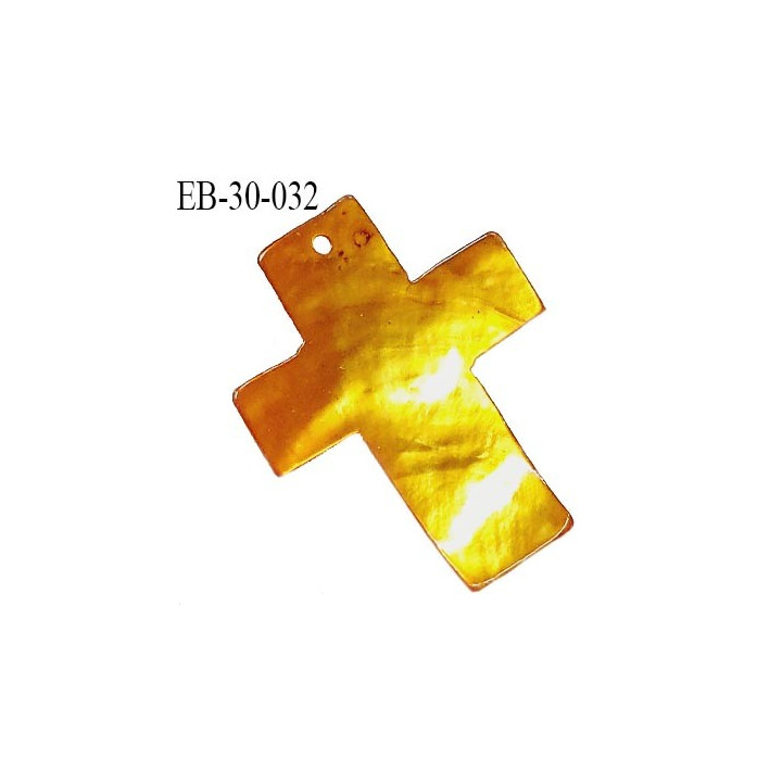 Pendentif croix en nacre couleur orange clair largeur 30 mm hauteur 38 mm prix à l'unité